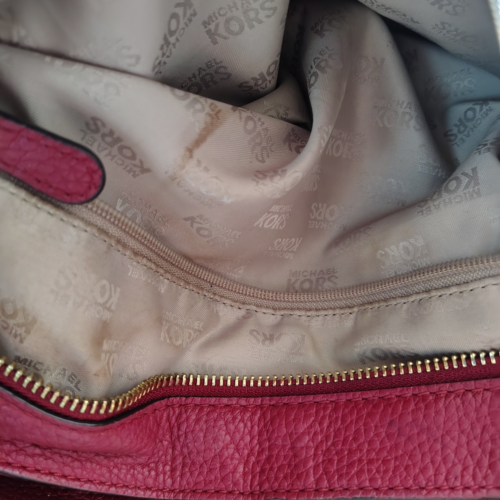 Michael Kors Red Pebbled Leather Hobo Shoulder Bag with Gold MK Logo - Picture 12 of 16